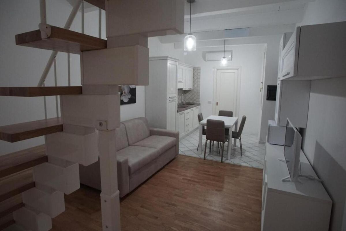Ferienwohnung L'Orchidea Bianca Cagliari Exterior foto